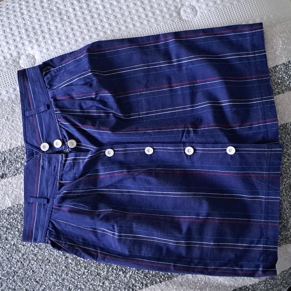 Skirt with pockets